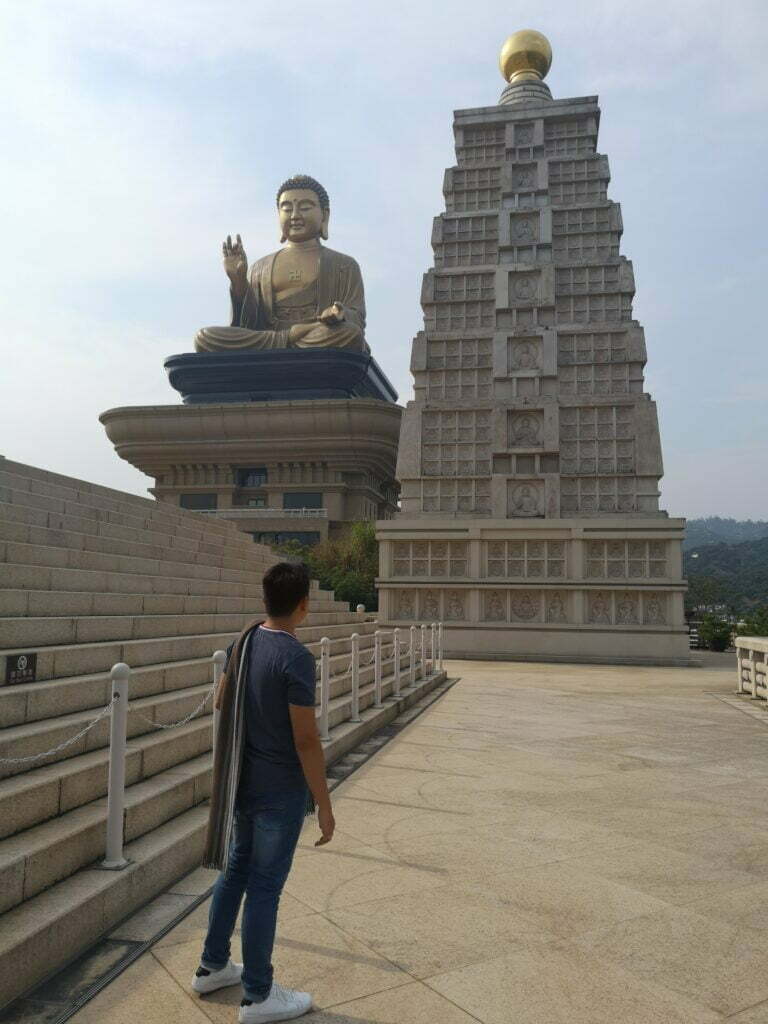 how to get to fo guang shan buddha museum